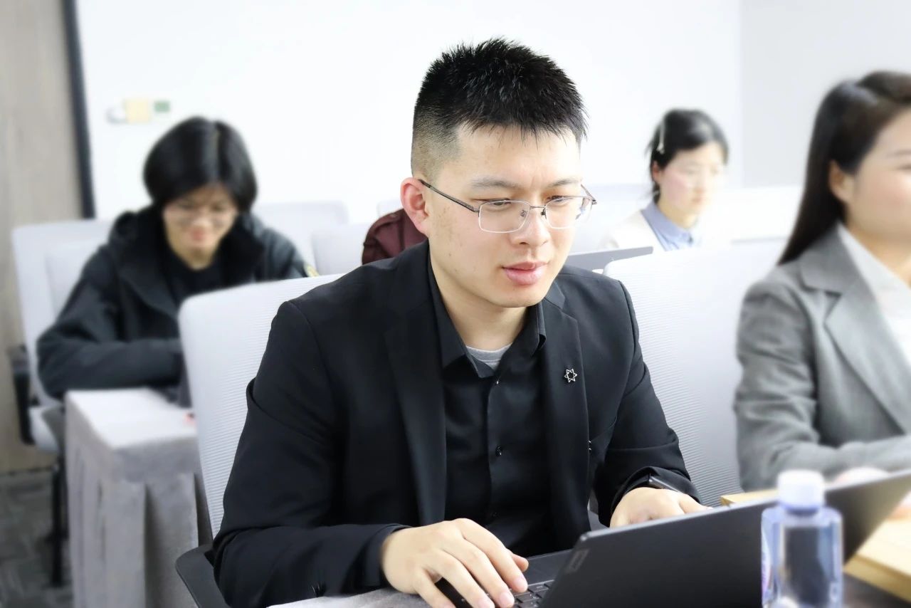 1744695814141605.jpg 21b969e47f2a7362e6ecae41071d5e13.jpg